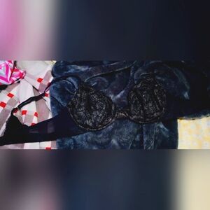 Maidenform unlined black lace &nude Bra